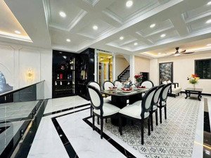 giảm mạnh siêu phẩm thu hồi vốn, giá yêu thương, siêu phẩm mặt đất đối diện trường học