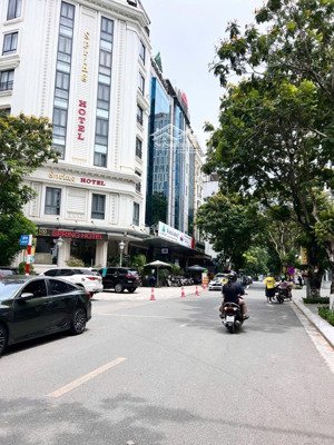 duy nhất 1 căn nhà phố tôn thất thuyết - lô góc - view sân chơi - 99m2 x 6 tầng - mặt tiền 6m