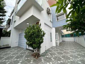 Cho thuê biệt thự liền kề mặt tiền D35 Oasis Thuận An. Giá thuê 25 triệu nhà đẹp thoáng i hình