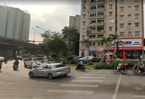 cho thuê tòa nhà mặt phố phạm văn đồng 500m² sử dụng, mặt tiền rộng 15m!