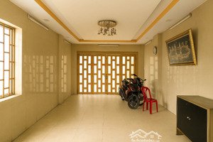 xe hơi ngủ trong nhà 4 tầng ngang 4.7m sát cầu nguyễn văn cừ chỉ hơn 8 tỷ