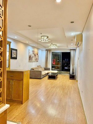 cho thuê căn hộ chung cư tòa hà đô park view , view công viên cầu giấy, 98m2 , 2pn, 2wc , 17 triệu