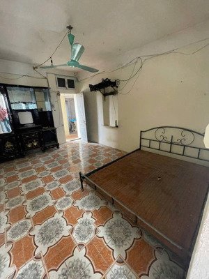 căn hộ tt tại tt đông anh hà nội: 33m , tầng 4, gần chợ, trường học. 1,05 tỷ. sổ đỏ lâu dài.