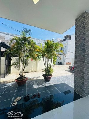 bán biệt thự sân vườn vĩnh điềm trung, vĩnh hiệp, nha trang full nội thất gỗ mới xịn