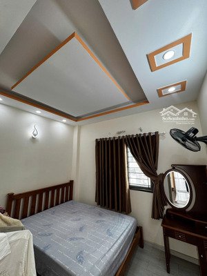 căn hộ dịch vụ tại nguyễn thái sơn, gò vấp, 81m2 thu nhập 40tr/th, hẻm xe hơi