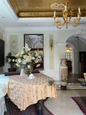 biệt thự ngay đường quốc hương, 360m2, hồ bơi sân vườn - 70 tỷ 