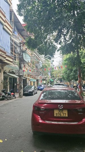 hoa hậu mặt phố cầu giấy - lô góc - kinh doanh - 6m mt - ô tô tải tránh - ở đỉnh - tặng nội thất