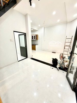 bán nhà đường hưng phú, dt sàn gần 74m vuông, shr hoàn công đủ