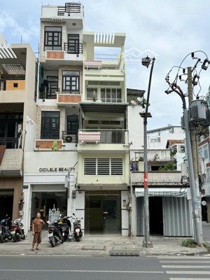 giá rẻ 30 triệu - cho thuê nhà nguyên căn mặt tiền điện biên phủ, quận 3 - 5 tầng/3 pn chính chủ