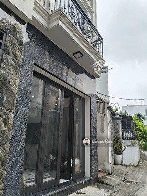 siêu phẩm thạch bàn nhà còn mới oto thông full tiệm ích