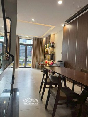 nhà vip tân phú .chủ xây tâm huyết..khu dân chí cao...