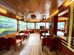 cho thuê nhà lô góc mặt phố tô hiệu cầu giấy hà nội. phù hợp kinh doanh cafe, nhà hàng. 