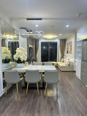 bán chung cư sunshine garden, dương văn bé, hbt, hn. dt 96m2: 3 ngủ 2vs. giá 7,8 tỷ. lh 