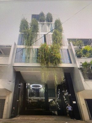 hàng hiếm tòa building ngay phan đăng lưu quân phú nhuận. hầm 6tầng 8x20. hđt: 2,4 tỷ - giá 63t