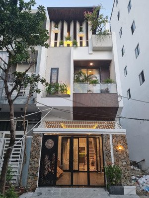 bán nhà giáp chợ bình chánh chỉ 20p đi tới trung tâm