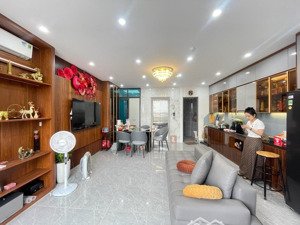 bán nhà phố láng hạ, thang máy, lô góc, kinh doanh đỉnh, 10m ra ô tô, dt 40m2 * 5t,