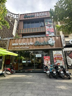 định cư, bán gấp nhà mặt tiền ngay nguyễn sơn dt: 8x20m , giá chỉ 20 tỷ hđt: 70tr/tháng