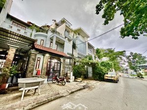 nhà đẹp 3 tầng - ngay nguyễn thị thập ,quận 7- ô tô vào tận nhà - 79m2- chỉ nhỉnh 8 tỷ