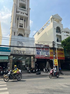 bán nhà mặt tiền thương hiệu hoàng văn thụ tân bình - dt 4,5x30m 5 tầng có hđt 100tr/th giá 27,5 tỷ