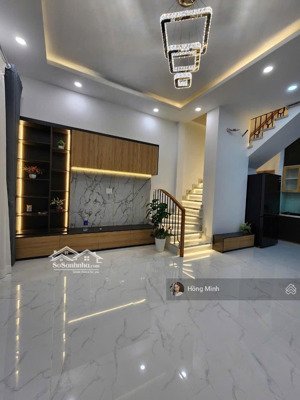 chính chủ cần bán gấp nhà căn góc 2 mặt hẻm bà hòm, p.13, quận 6, dt 5x14m - 2 tầng - giá 6,5 tỷ