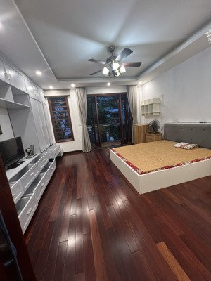tôi cần cho thuê gấp nhà nguyễn thị định - oto tải đỗ cửa, dt 60m*5 tầng, vp, công ty, giá 20tr/th