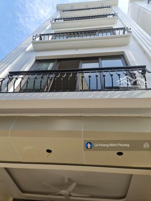 bán gấp nhà đơn lập 4 tầng kim chung dt 42m2 4 tầng giá hơn 4 tỷ, đi phố nhổn, cầu diễn chỉ 5p