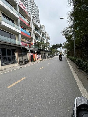 cần cho thuê gấp shophouse 6th element, xuân la, tây hồ, hà nội