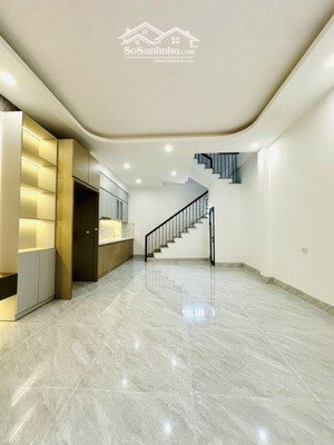 hàng hiếm long biên - nhà mới tinh - gần vinhome riverside nhà 5 tầng 2 mặt thoáng