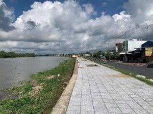 đất mặt tiền đường lộ vòng cung, sông cần thơ, gần cầu ba láng 2( vành đai phía tây) gần chợ nổi