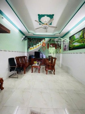 bán nhà hiếm 4 tỷ - 51m2, gần cầu chà và, bình đông, quận 8 giáp quận 5, 2 tầng mới ở ngay