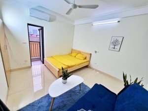 cho thuê căn hộ rộng tại triều khúc, cho hộ gia đình nhóm bạn vào ở luôn)
