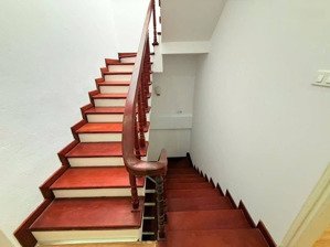 phân lô phạm tuấn tài-cầu giấy 51m*5 tầng,mt4m5,oto tránh vào nhà,kinh doanh,70m ra phố,dân trí cao