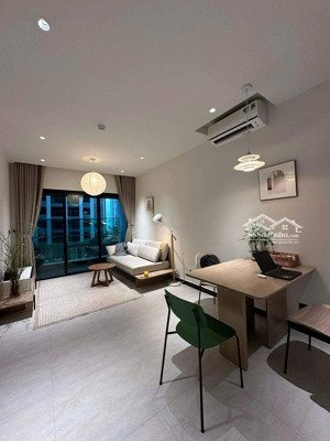 cho thuê căn hộ de la sol, 2pn, 2wc, 23 triệu, 75m2, tại tôn thất thuyết, q4, hcm - lh: 