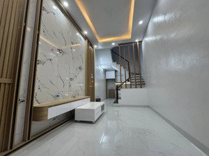 siêu phẩm cầu giấy_ngõ nông_gần các trường đại học_10m ra ô tô tránh_dt 35m2_5 tầng_nhỉnh 7 tỷ