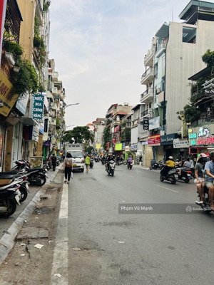 một nhà ra phố bạch mai-đầu phố huế-dt18m / 5tầng-ở ngay-chỉ hơn 2tỷ