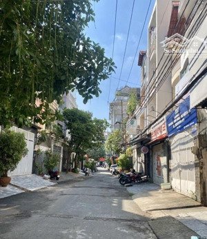 hiến nhất cón mảnh đất hai mặt hẻm ô tô 164m ngang 7m giá 15.8 tỷ. ung văn khiêm p25 bình thạnh.