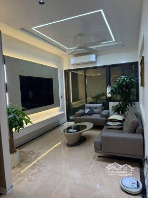 bán nhà xuân phương ,gần trường fpt ô tô vào sát nhà 5 tầng mới tiện ích đủ đầy,sổ đỏ vuông đẹp