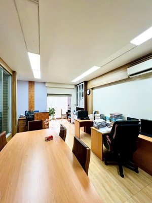 bán nhà 5 tầng, 5 x 19, có thang máy đường lê trọng tấn tân phú giá chỉ 8.5 tỷ khu dân trí cao.