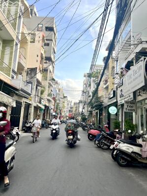 Phú Nhuận, vị trí KD, 3 Tầng, 172m2, ngang 11m,HXH, gần MT Phan Đình Phùng, 9Pn,19.35 Tỷ
