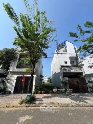 bán gấp đất, đ.lê văn tám, p.an thạnh,hồng ngự, đồng tháp, gần chợ hồng ngự, 700tr/120m2, shr