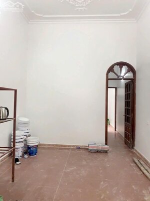 Cho thuê nhà mặt đường Cựu Viên , Kiến An . Sẵn điều hòa , nóng lạnh . Kinh doanh , ở ok