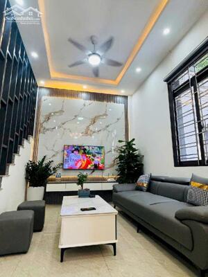 ĐẠI MỖ NHÀ ĐẸP Ở NGAY, 20M RA Ô TÔ, MẶT TIỀN QUYỀN LỰC, 1PH30S RA TRƯỜNG THCS ĐẠI MỖ CHỈ 6,x ty LH 0966507875