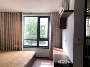 cho thuê nhà 06 tầng mặt ngõ giải phóng. diện tích 80m2, mặt tiền hơn 6m, đầy đủ nội thất.