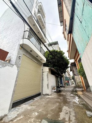 bán nhà thạch bàn long biên 35m2 x 5t xây 1 căn độc lập ô tô đỗ cửa gần aeon mall cầu vĩnh tuy