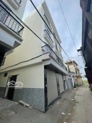 hàng mới nhà 4tx32m2 ôtô qua nhà,gần nhà văn hoá,chợ cuối biên giang chỉ 2,7 tỷ 