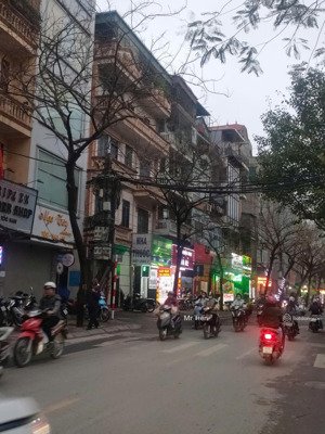 cần bán nhà 5 tầng, mặt phố khương đình thanh xuân, hàng hót kinh doanh 35m x 5 tầng, giá 17,5 tỷ