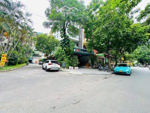 bán nhà mặt phố phường trung hòa- vị trí đắc địa - phân lô đẳng cấp,vỉa hè rộng kinh doanh đỉnh