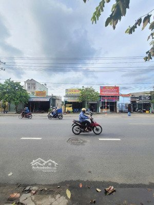 bán căn góc 1t1l 5x36m, mặt tiền sầm uất đt 743b, p. tân đông hiệp, thu nhập 13.5tr/th