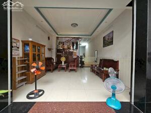 Bán nhà 1T3L mặt tiền khu Gia Viên P. Tân Hiệp. Đối diện bv Đồng Nai. Giá chỉ 6,9 tỷ tlc.