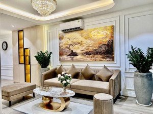 chính chủ bán căn hộ tại sun square 3 ngủ giá tốt chỉ từ 7,x tỷ . lh 